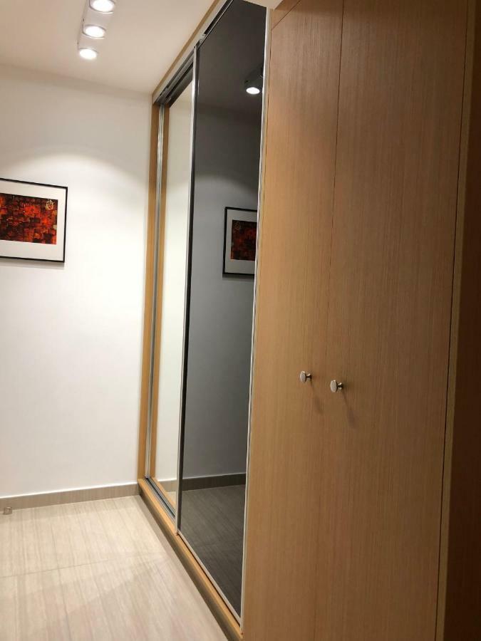 Kennedy Deluxe Suites Nicósia Exterior foto